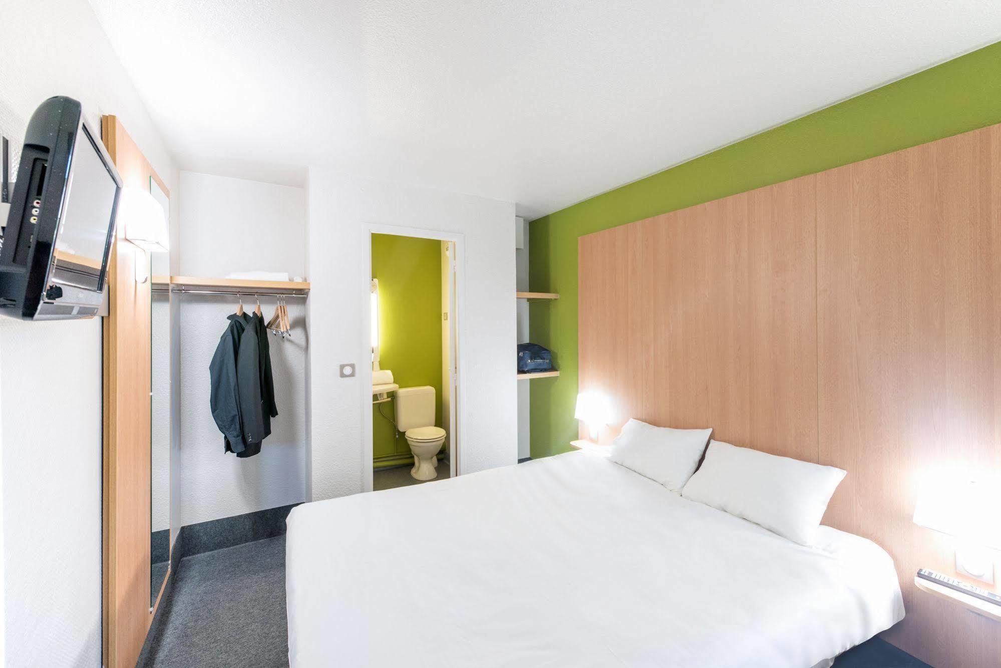 B&B Hotel Brest Kergaradec Aeroport Gouesnou Екстер'єр фото